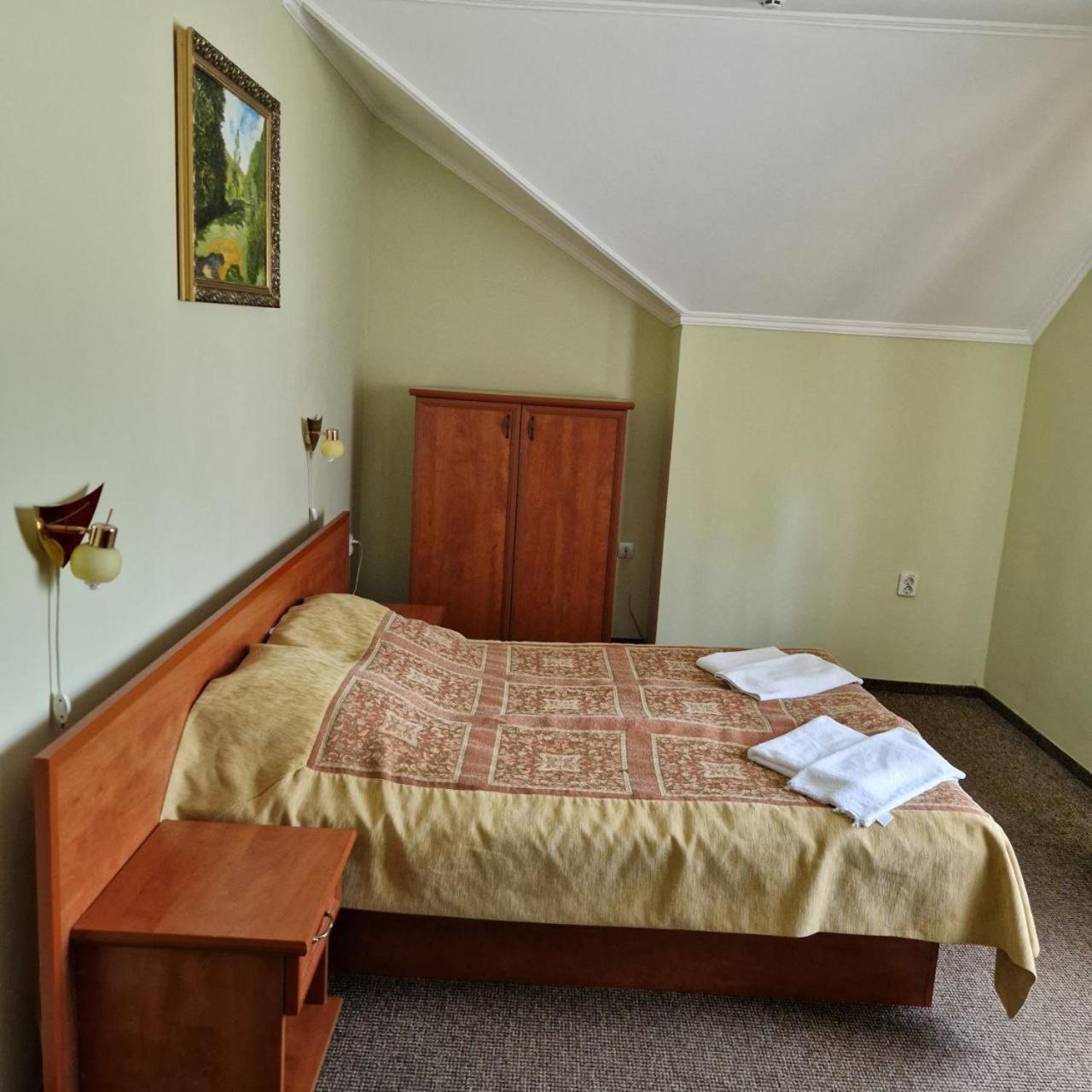 Hotel Helikon Яноши Экстерьер фото