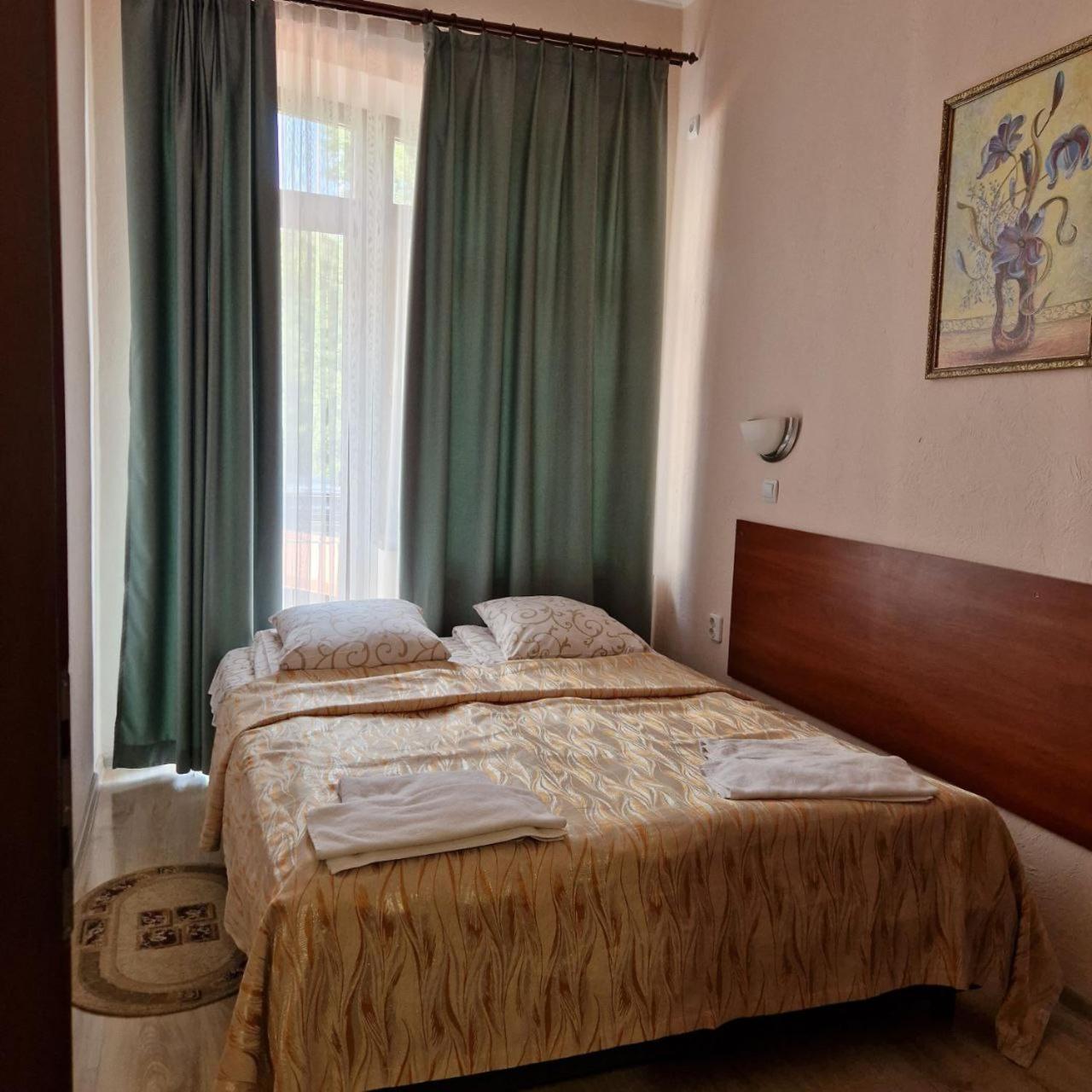 Hotel Helikon Яноши Экстерьер фото