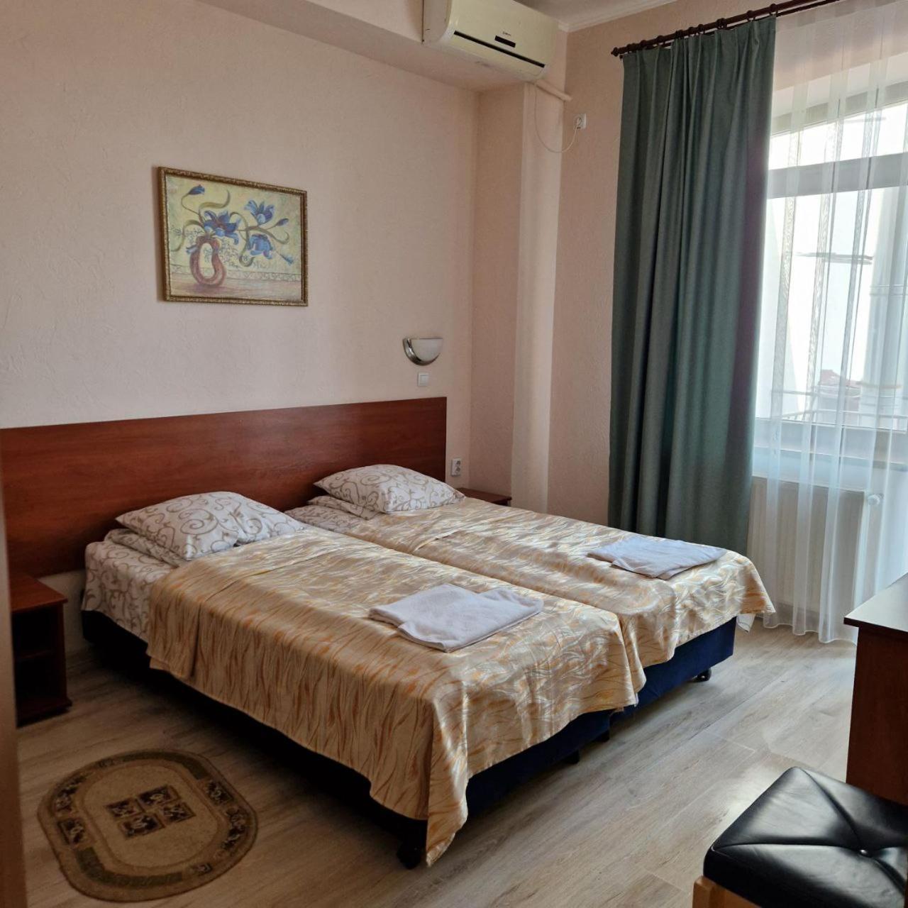 Hotel Helikon Яноши Экстерьер фото