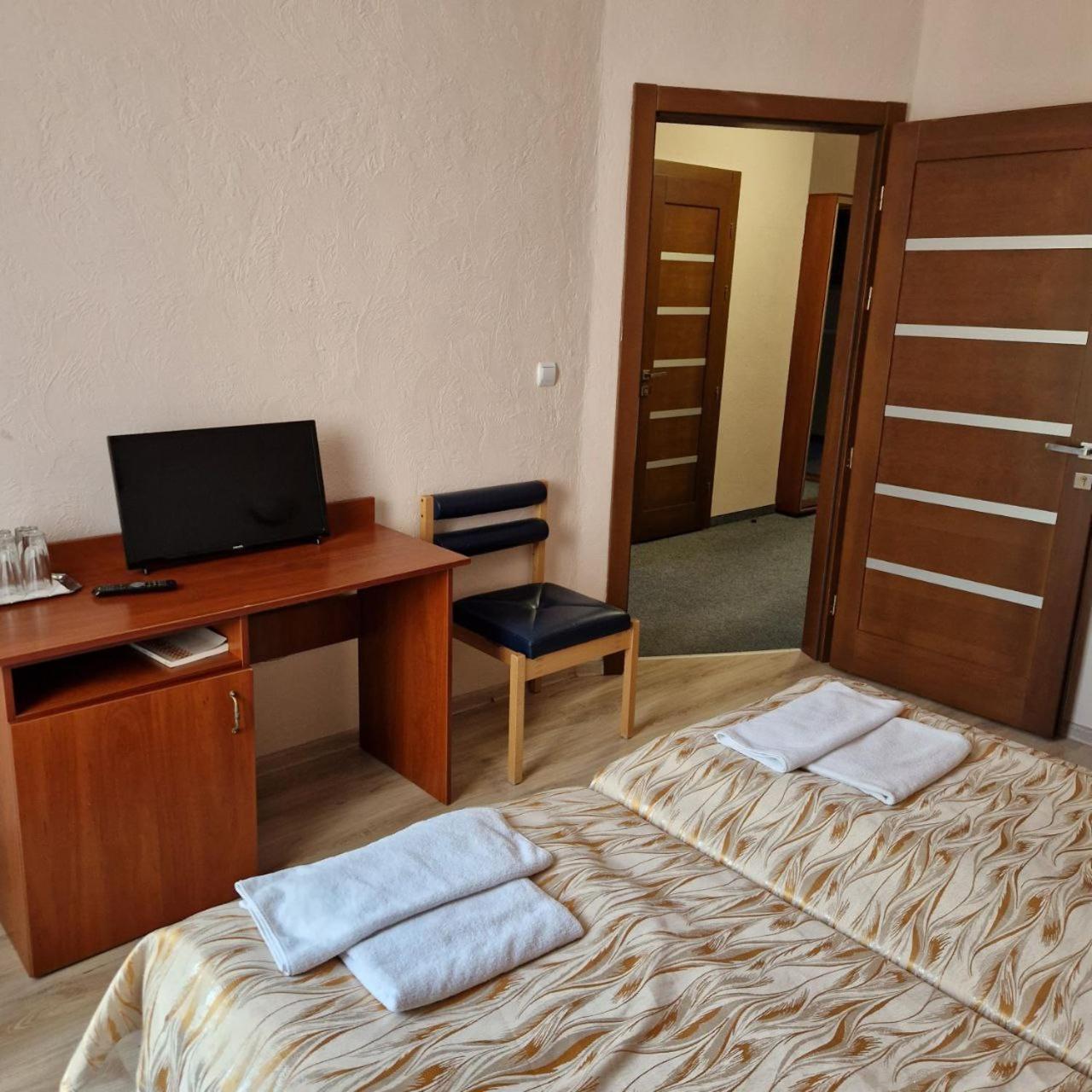 Hotel Helikon Яноши Экстерьер фото