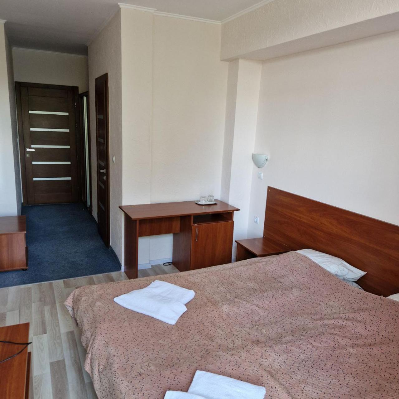 Hotel Helikon Яноши Экстерьер фото