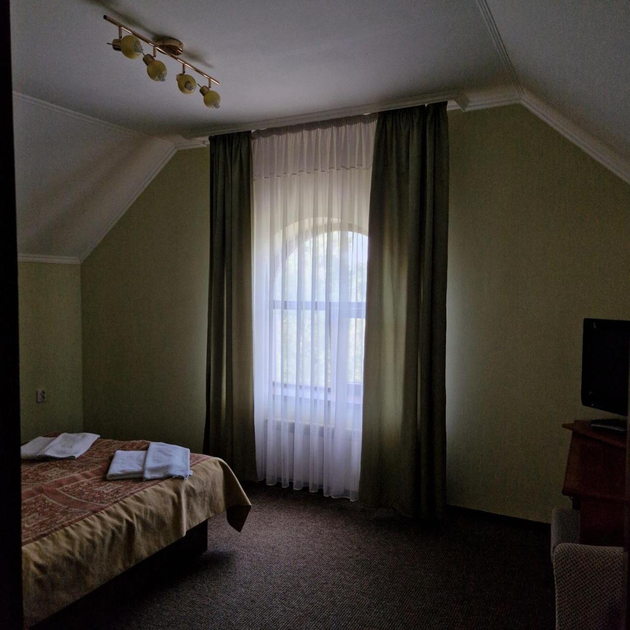 Hotel Helikon Яноши Экстерьер фото
