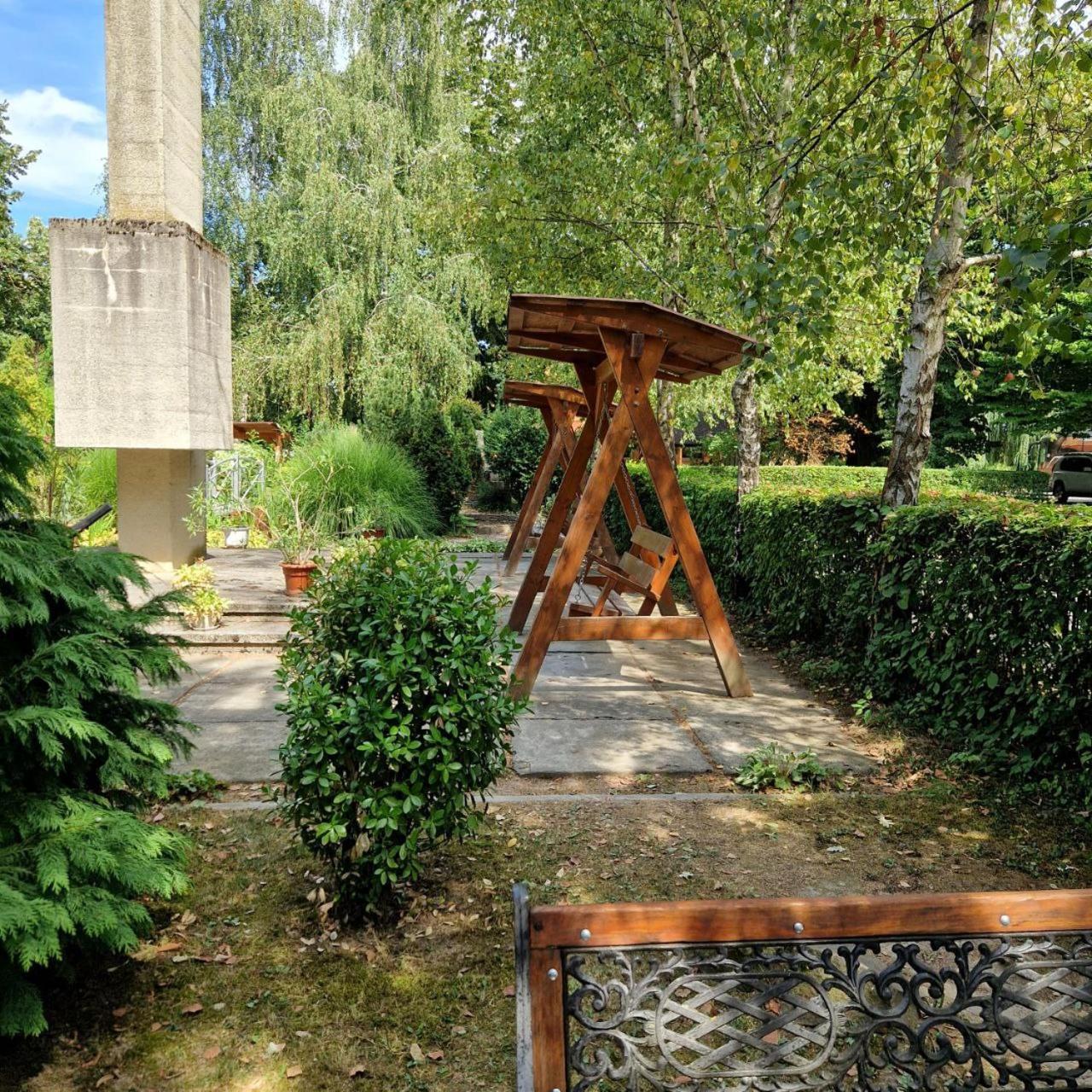 Hotel Helikon Яноши Экстерьер фото