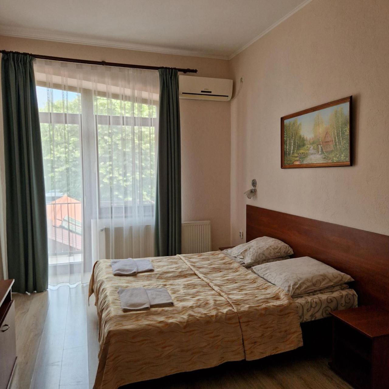 Hotel Helikon Яноши Экстерьер фото