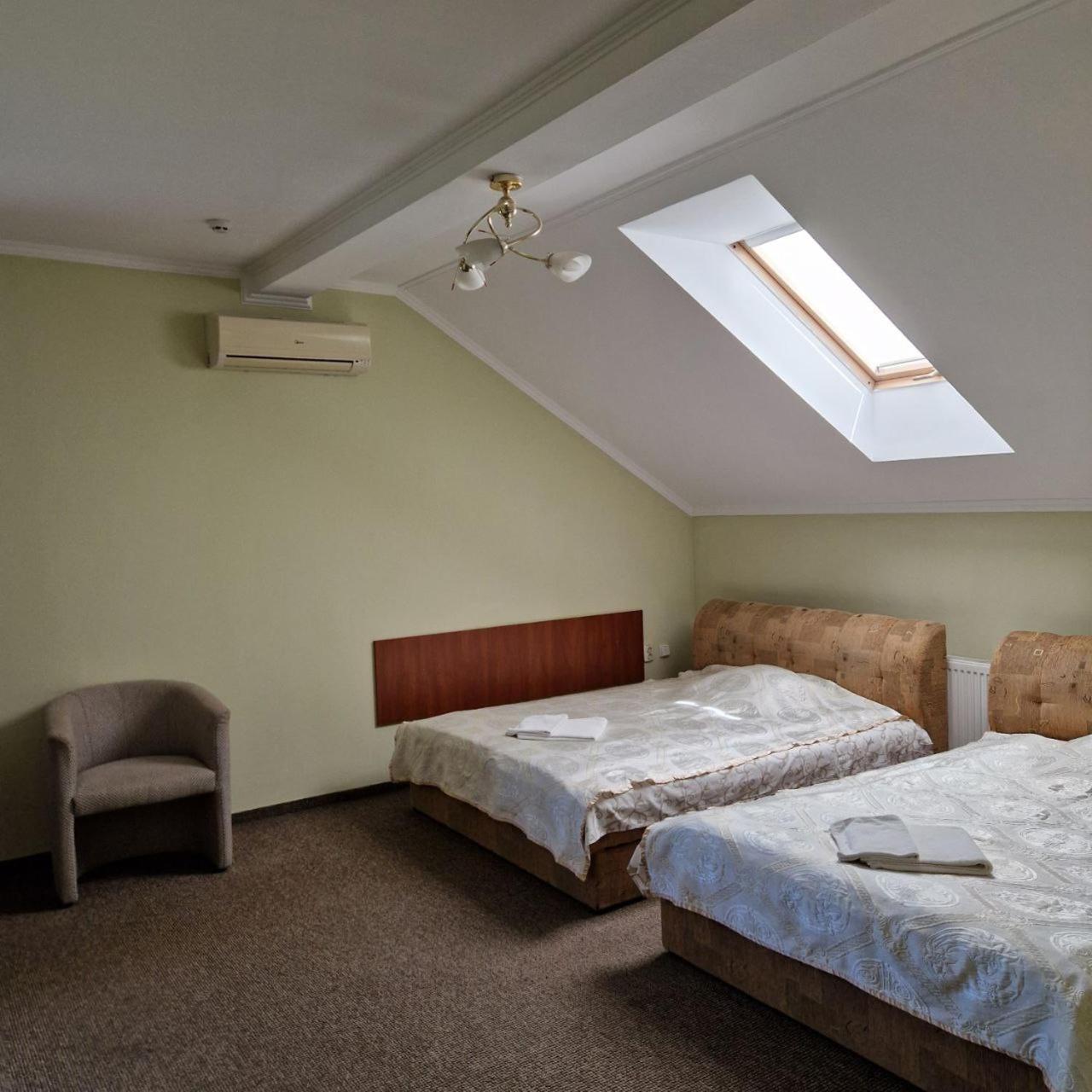 Hotel Helikon Яноши Экстерьер фото