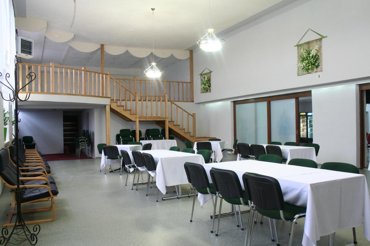Hotel Helikon Яноши Экстерьер фото