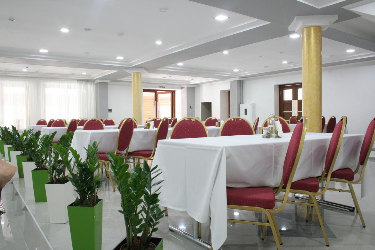 Hotel Helikon Яноши Экстерьер фото