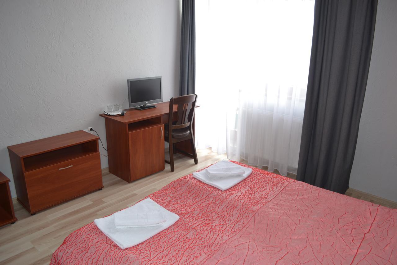 Hotel Helikon Яноши Экстерьер фото