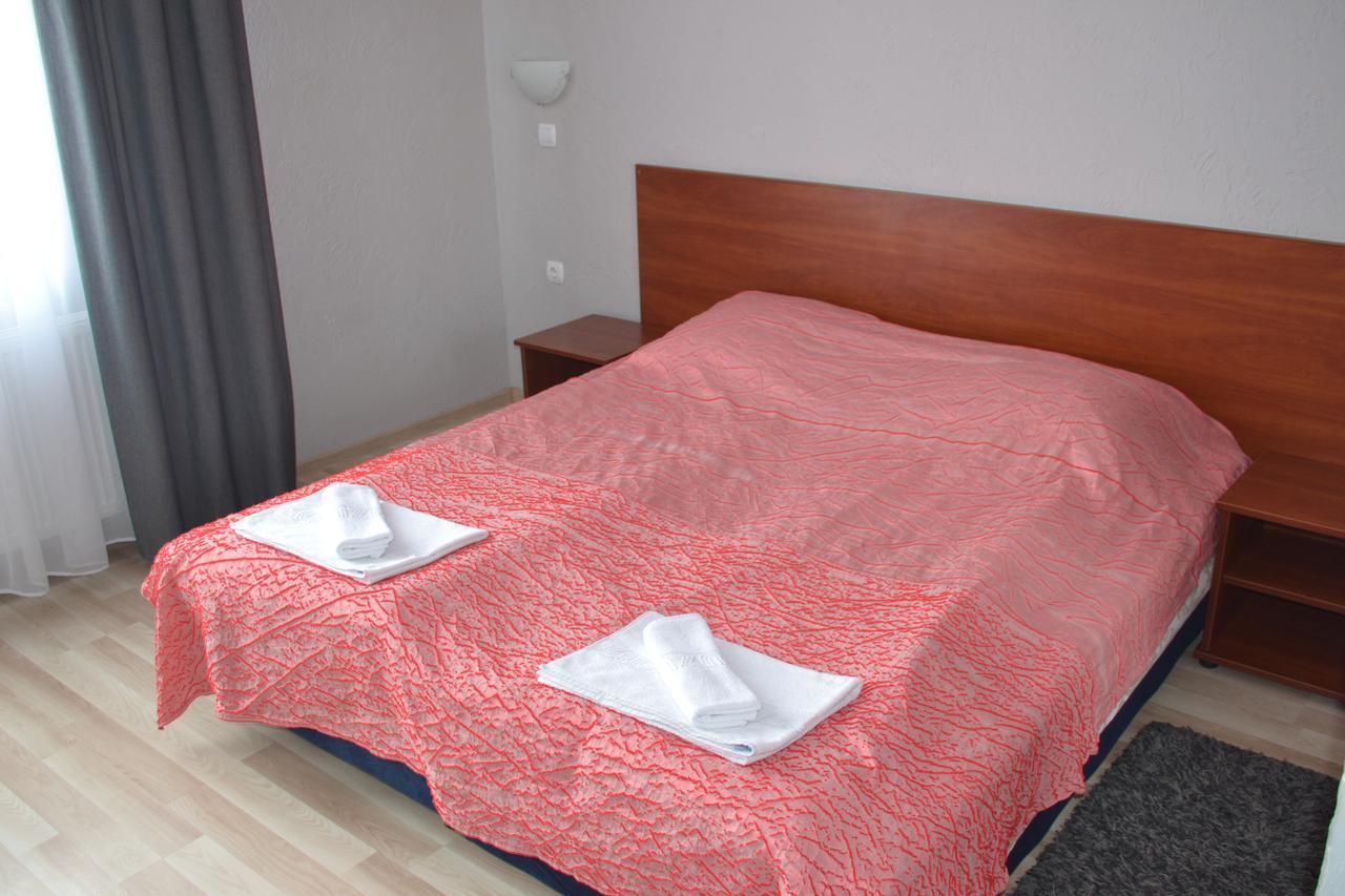 Hotel Helikon Яноши Экстерьер фото